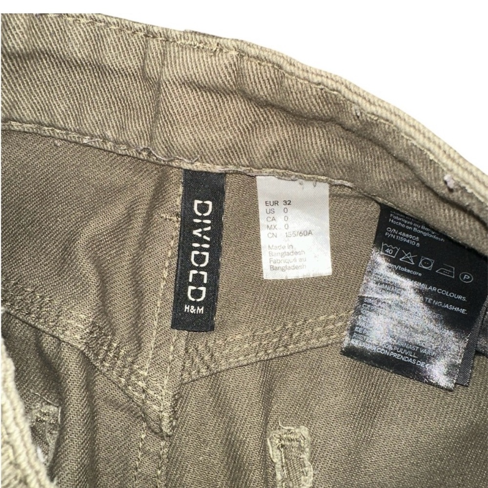 H&M Green Cargo Pants Relaxed Fit - Picture 3 of 3